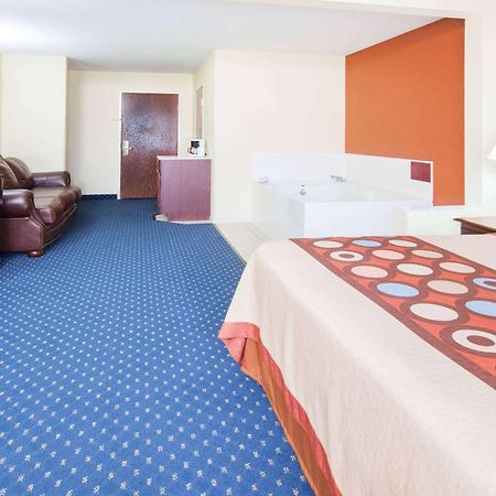 Super 8 By Wyndham White Hall Esterno foto